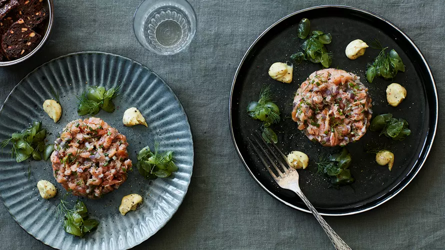 Tatar af røget laks