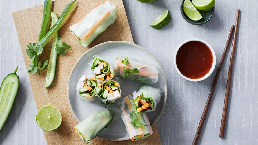 Vietnamesiske forårsruller med kylling og grønt