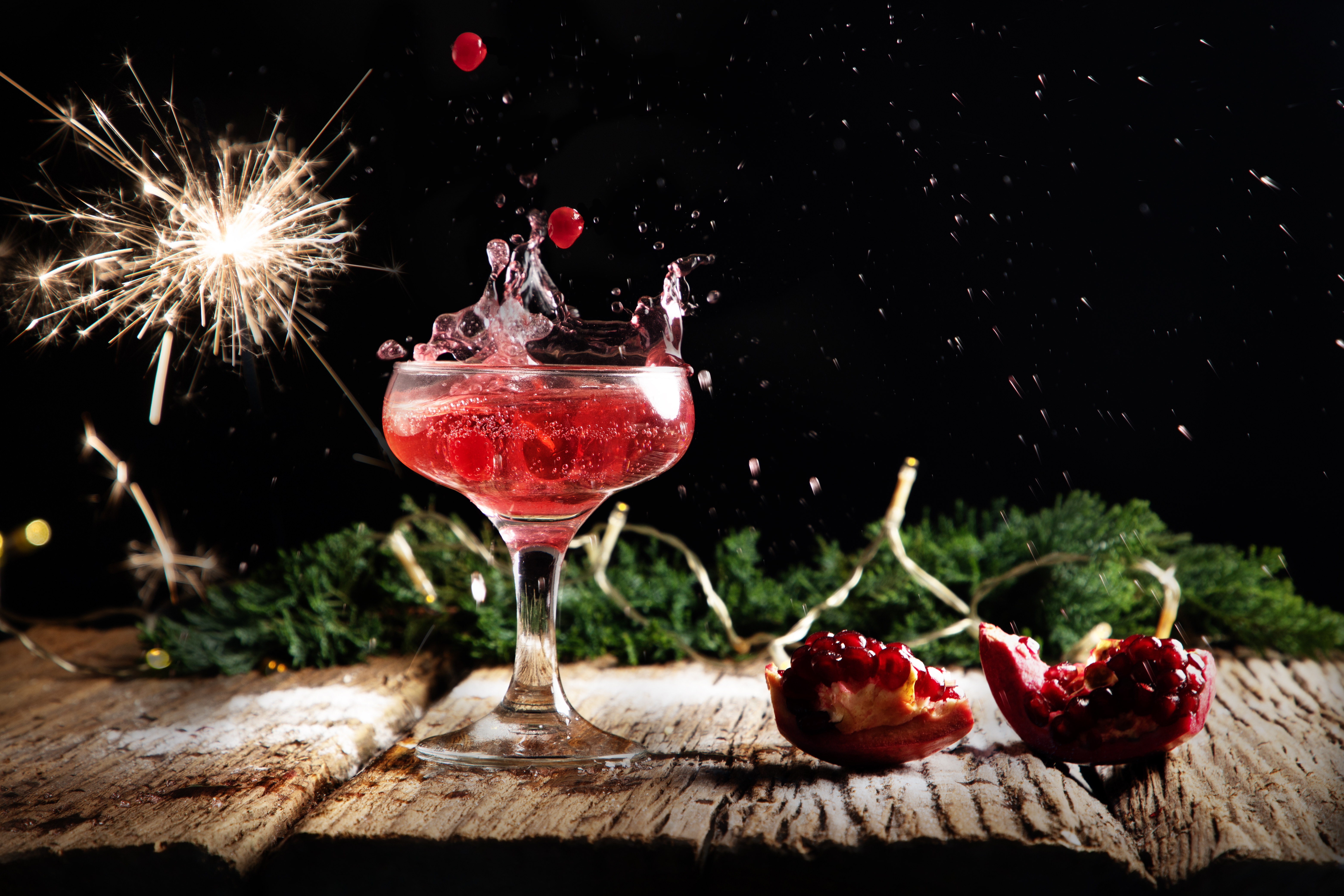 Rozpryskiwania Koktajl I Fajerwerki Na Nowy Rok