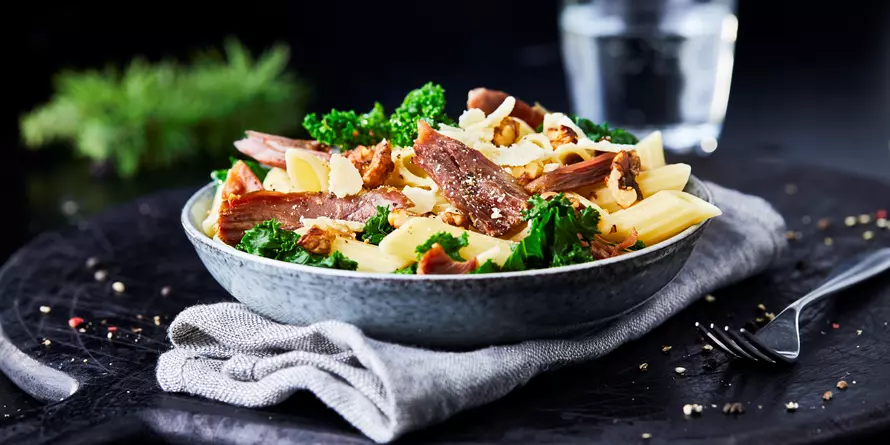 Pasta Mit Confit De Canard Und Grünkohl Pasta Mit Confit De Canard Und Grünkohl
