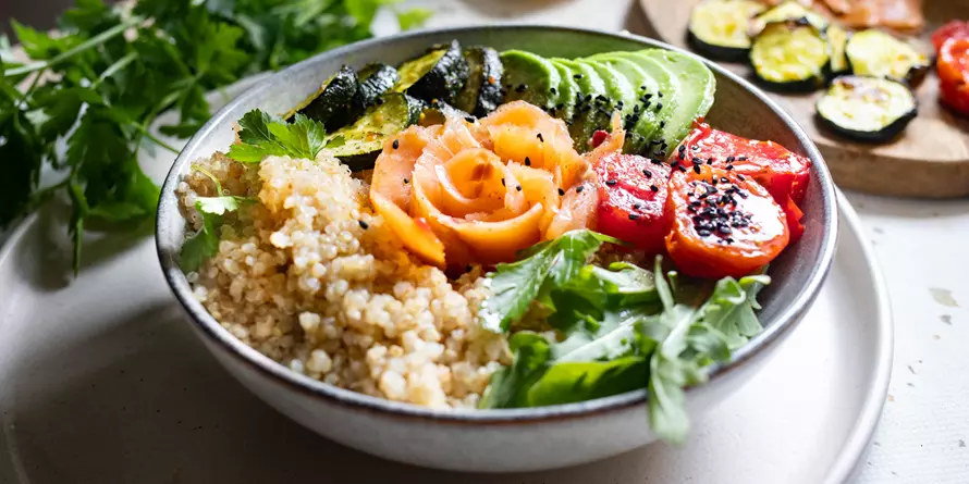 Letni Bowl Z Komosą Ryżową I Warzywami 2 Z 2 2 1 Letni Bowl Z Komosą Ryżową I Warzywami 2 Z 2 2 1