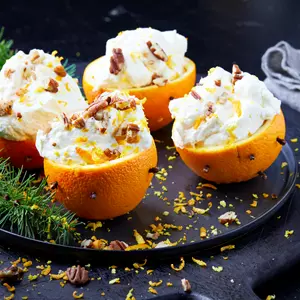 Eis In Einer Orangen Hälfte Angerichtet