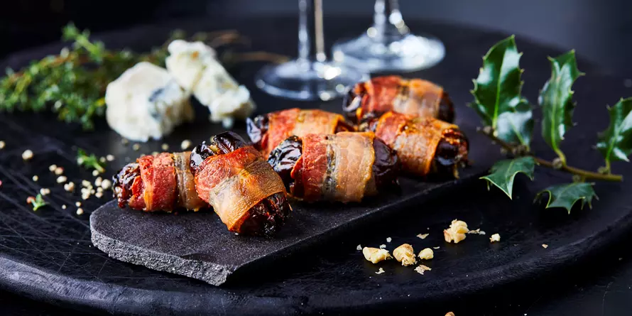 Datteln Im Speckmantel Mit Gorgonzola Datteln Im Speckmantel Mit Gorgonzola