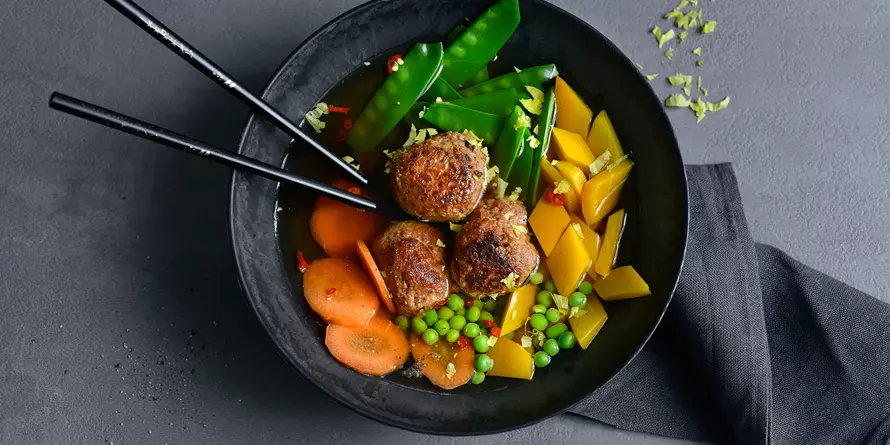 Rezept Spring Bowl Mit Veggi Fleischbaellchen Vegan Rezept Spring Bowl Mit Veggi Fleischbaellchen Vegan