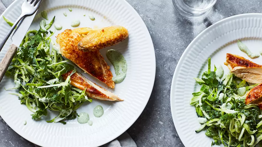 Kyllingebryst med jalapeño-slaw