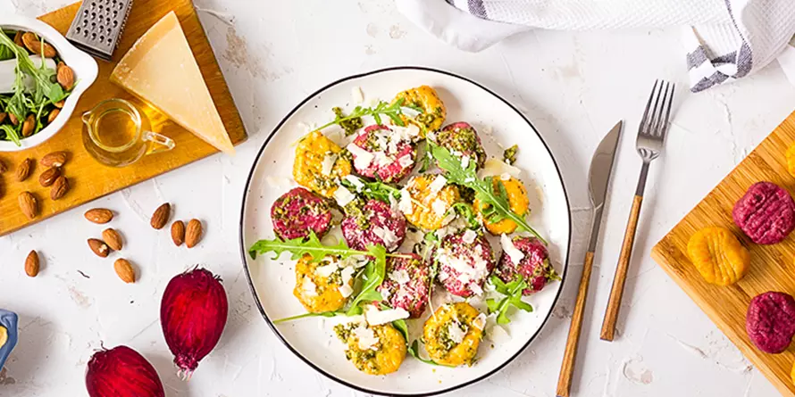 Przepis Baner Gnocchi Buraczano Marchewkowe Z Pesto Z Rukoli Przepis Baner Gnocchi Buraczano Marchewkowe Z Pesto Z Rukoli