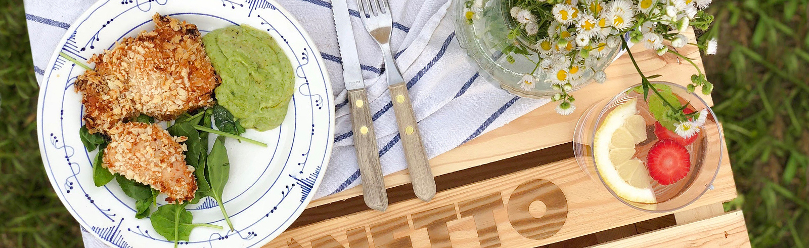 Przepis Baner Chrupiące Nuggetsy Z Kurczaka Z Pysznym Ziołowym Dipem