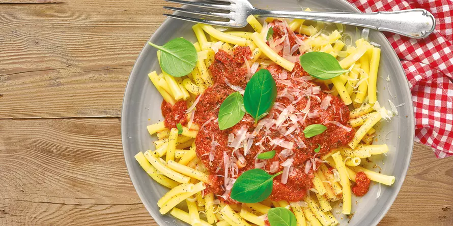 Nudeln Mit Tomatensoße Nudeln Mit Tomatensoße
