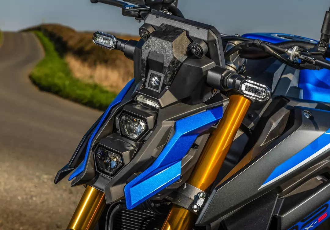 Suzuki GSX-S1000 front headlight close-up. 