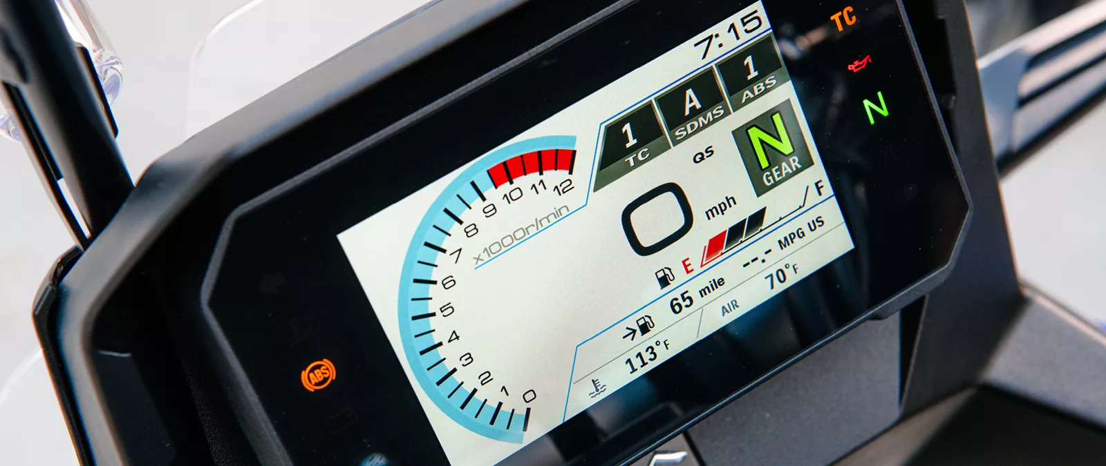 Suzuki V-Strom 800RE TFT dash close up
