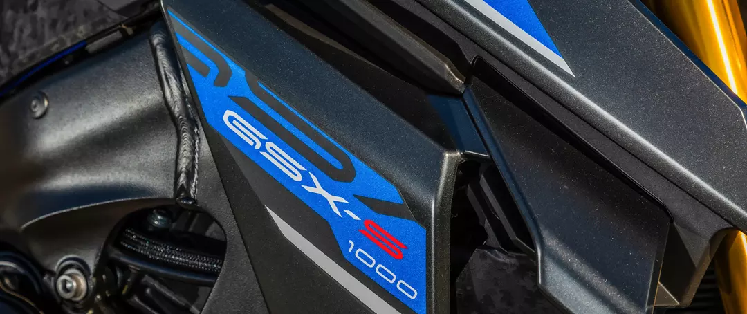 Suzuki GSX-S1000 logo close-up.