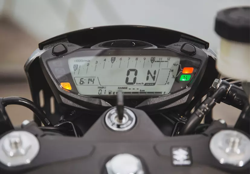 Suzuki SV650X LCD display close up