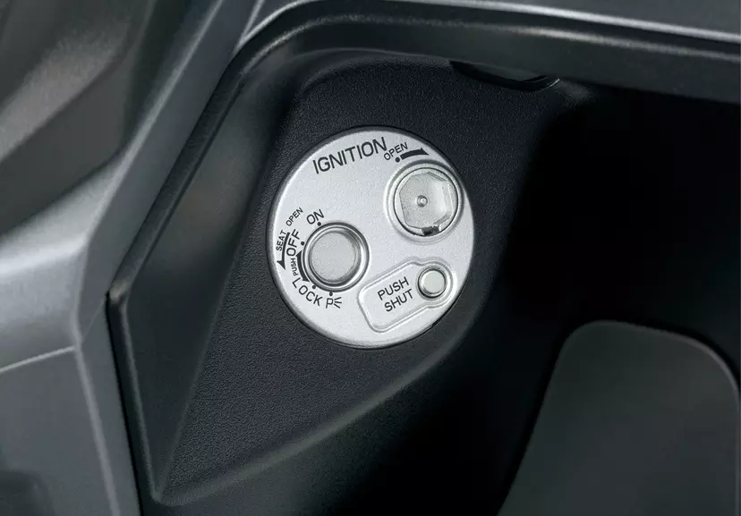 Suzuki Burgman Street 125EX close-up of the theft deterrent key system, enhancing security for riders.