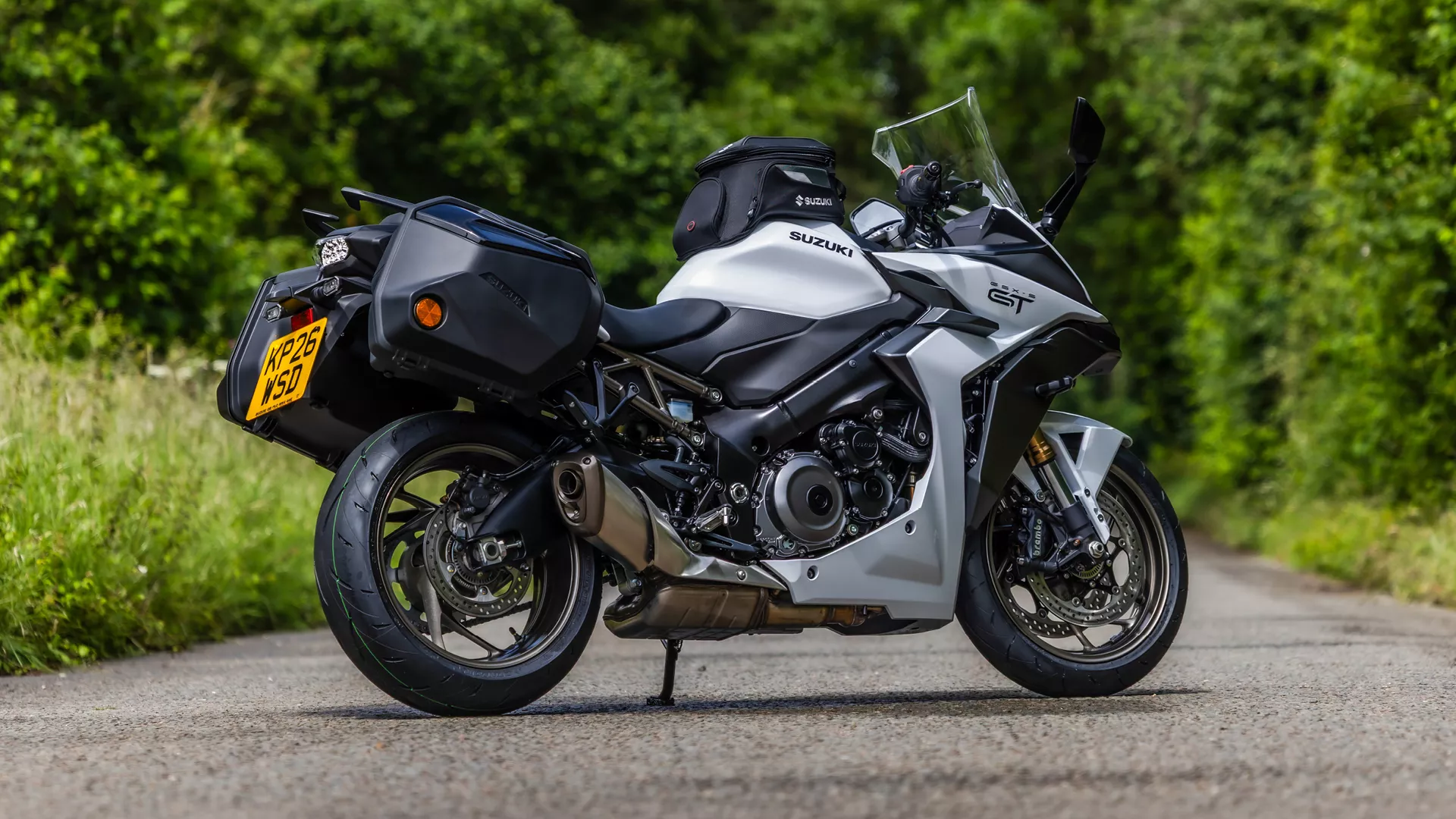 Suzuki GSX-S1000GT+ static rand hand side showcasing the bike and the panniers