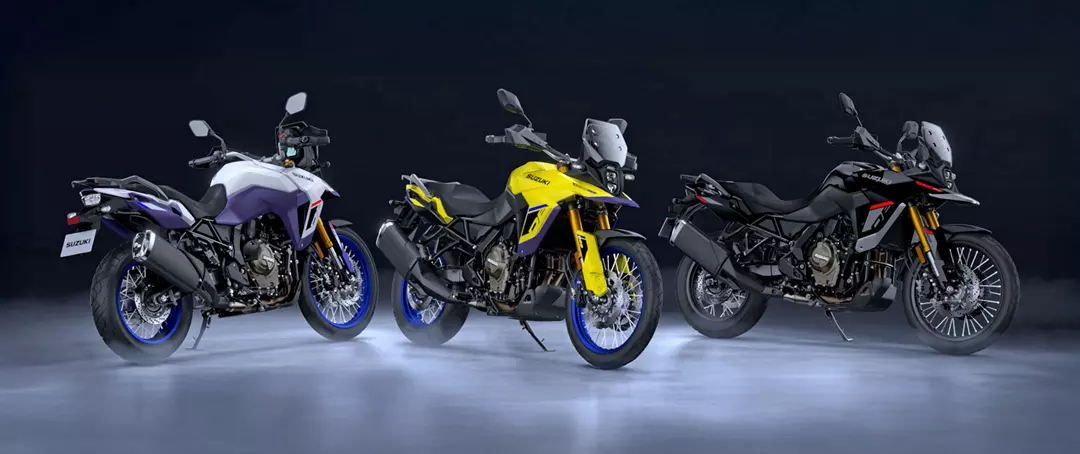The Suzuki V-Strom 800DE three colourways in a photo studio location