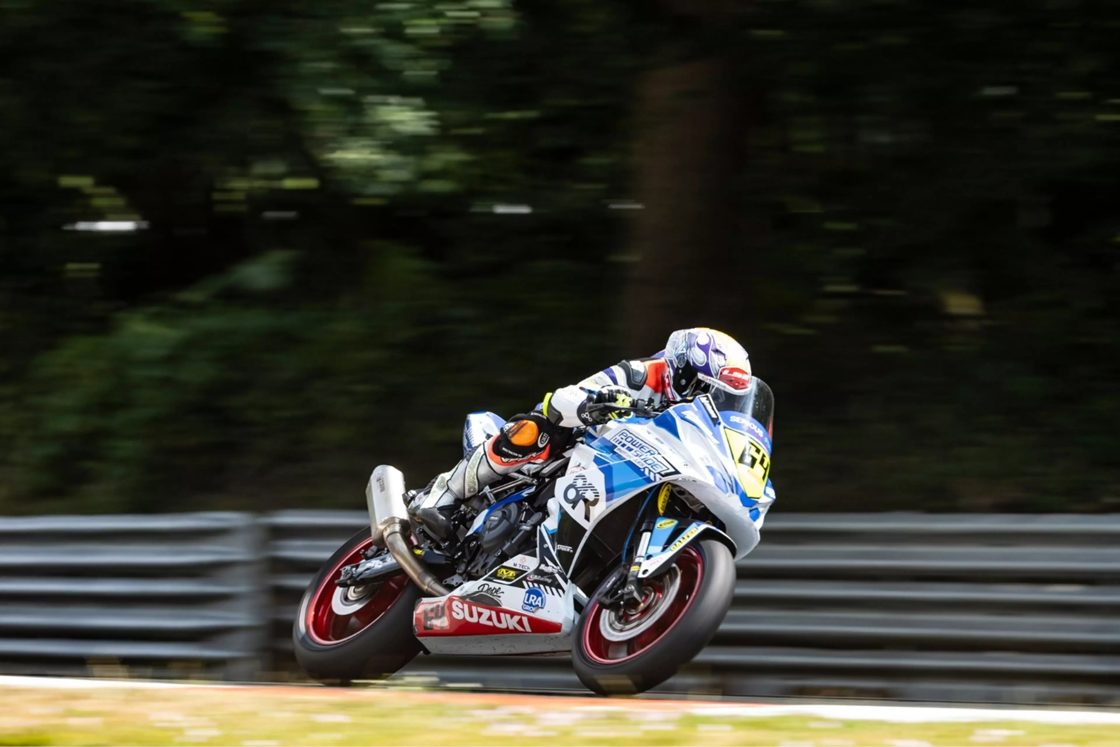 Asher Durham racing his 8R at Brands