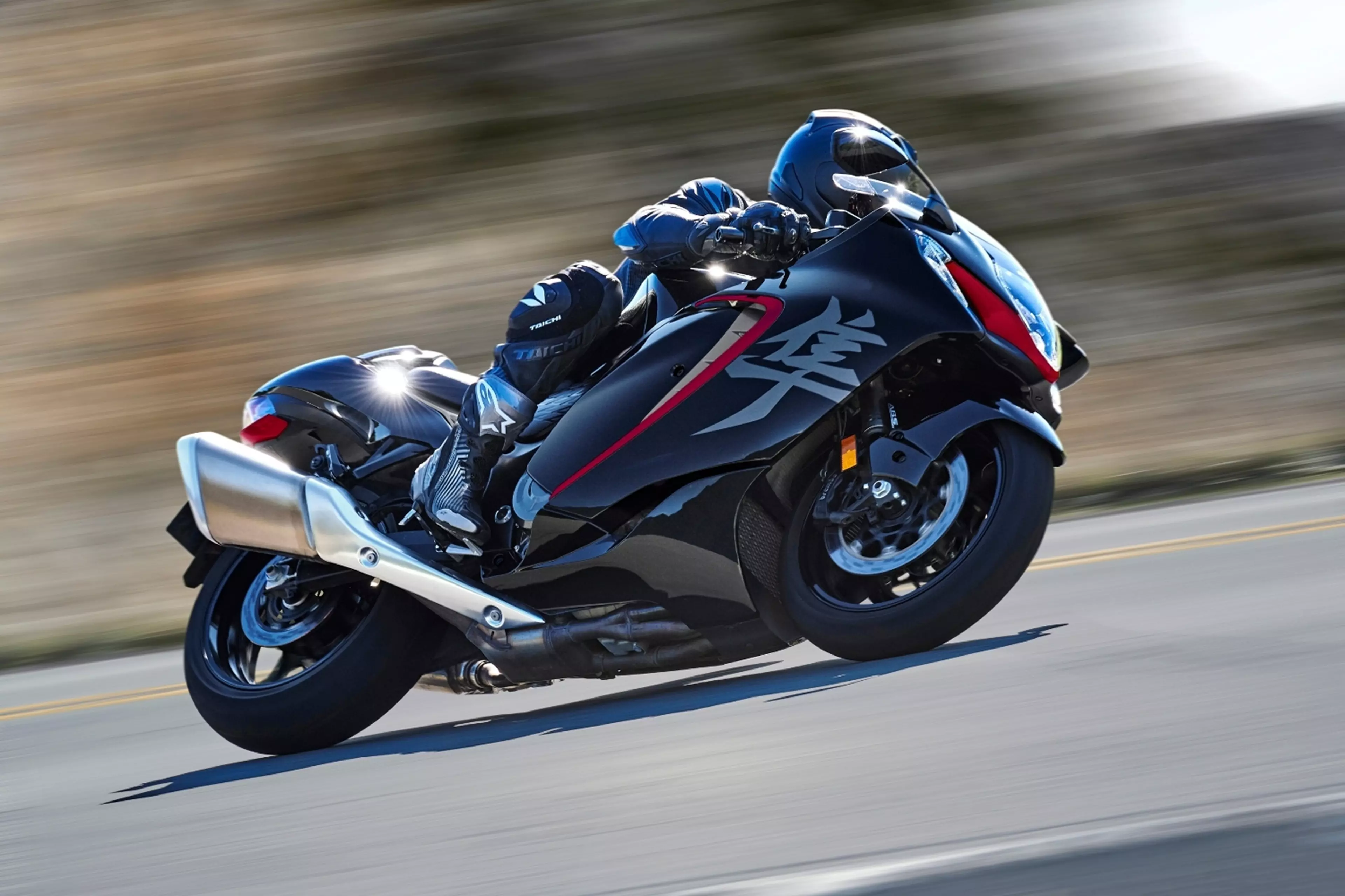 2026 Hayabusa in black, cornering