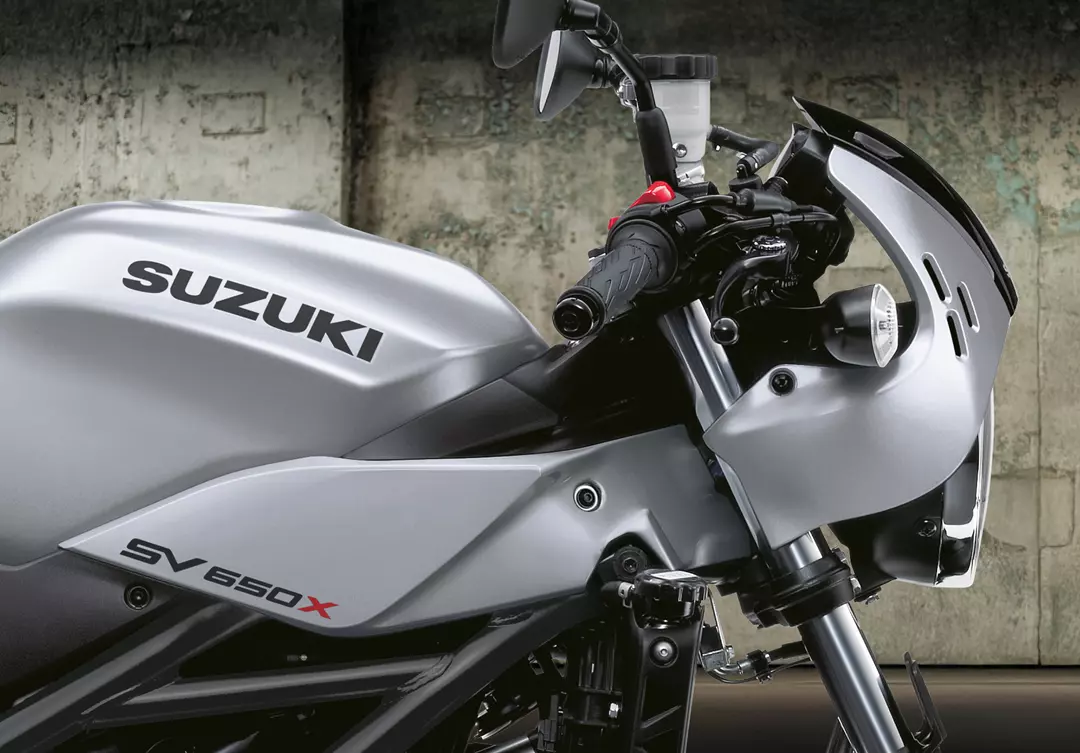 Suzuki SV650X stylish close up on right hand side and decals