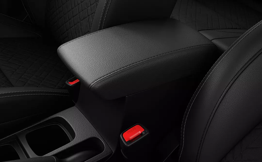 Suzuki Vitara Armrest Interior side view