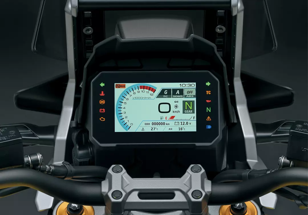 Suzuki V-Strom 1050DE TFT screen close up