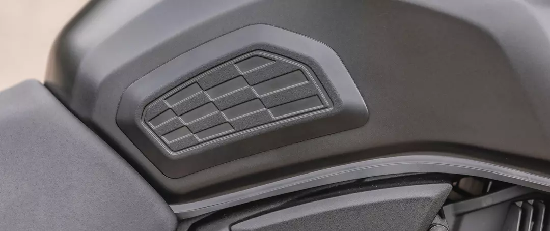 Suzuki GSX-8TT accessory tank pad right hand side