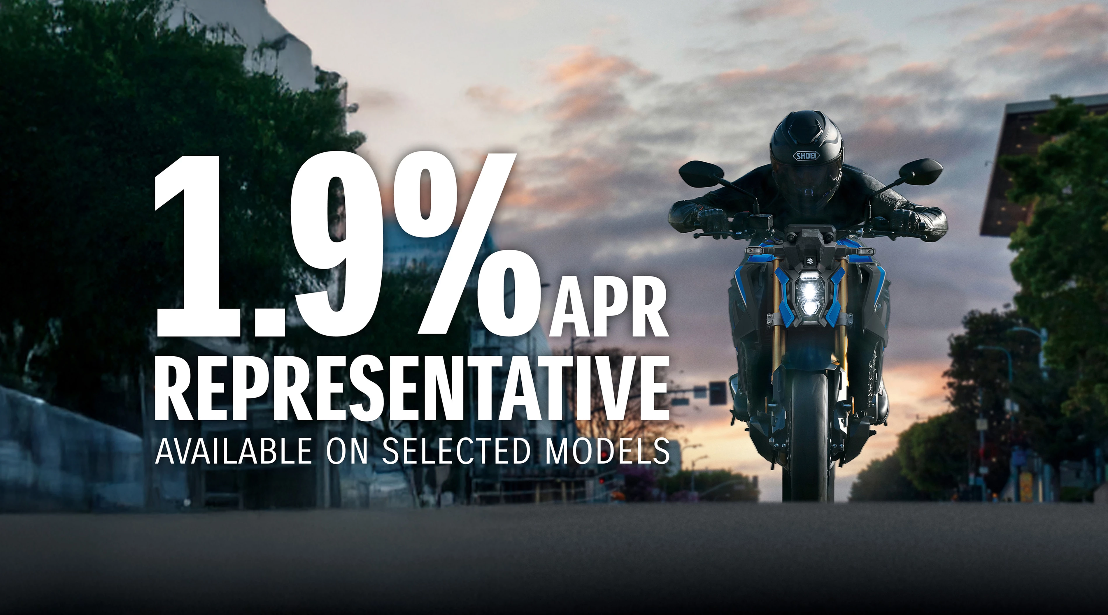 Suzuki GSX-S1000 head on image 