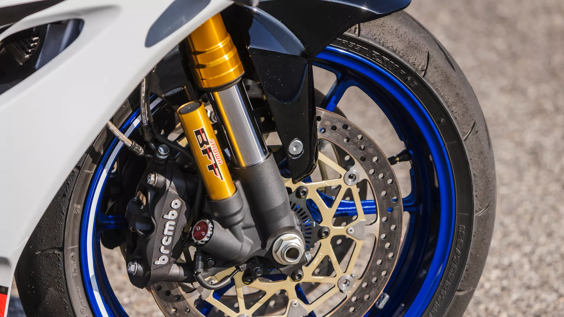 Suzuki GSX-R1000R front close up of wheel and suspension