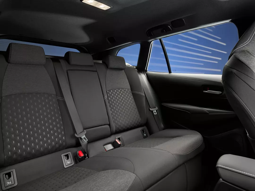 Suzuki Swace rear seats - Interior