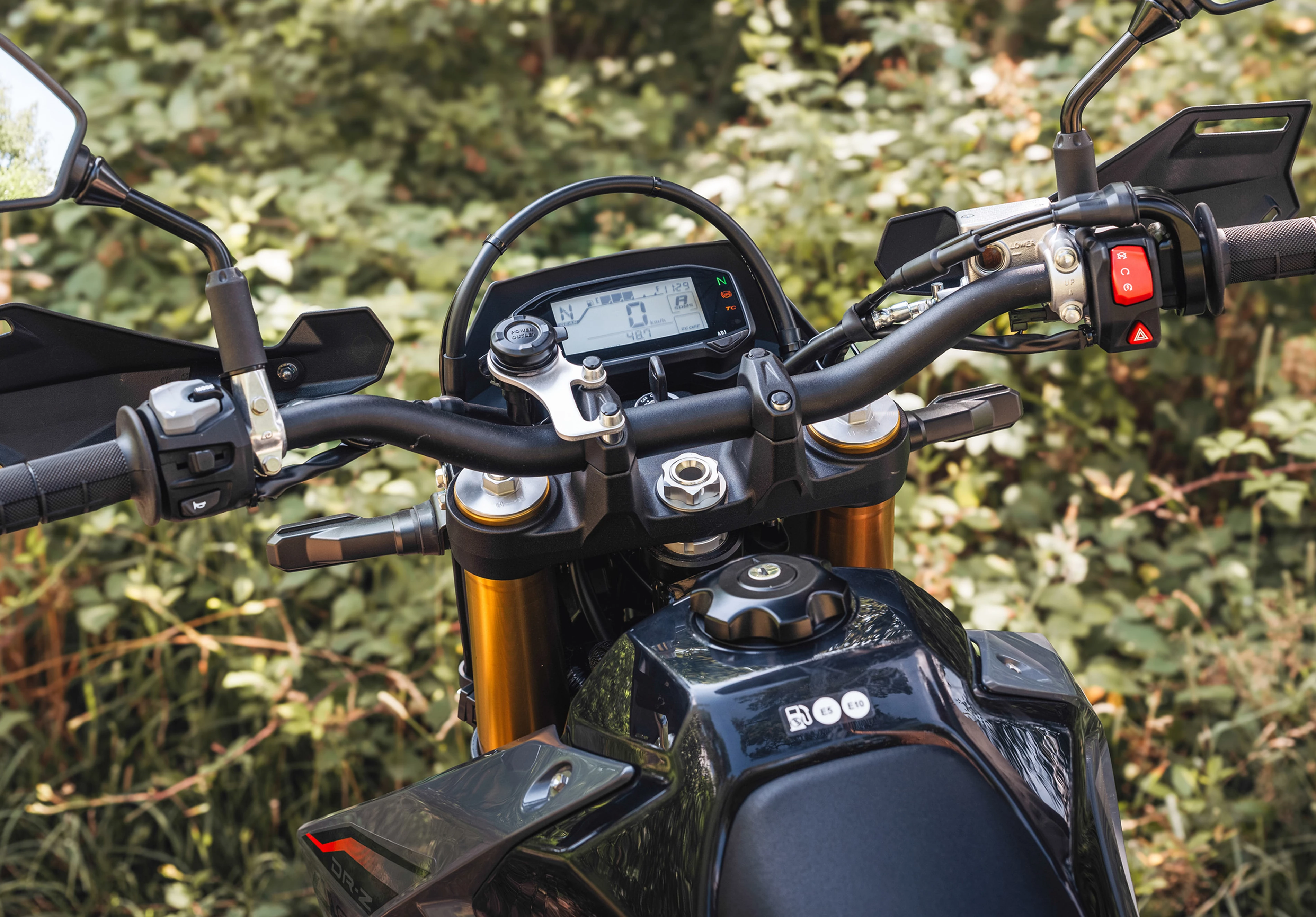 Suzuki DR-Z4S handlebars and display close up