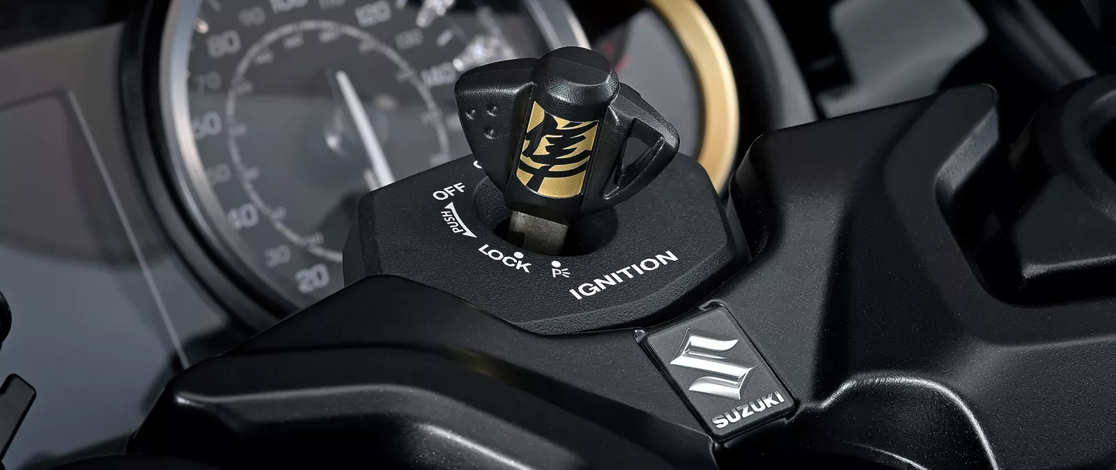 Suzuki Hayabusa black key and instrument close-up