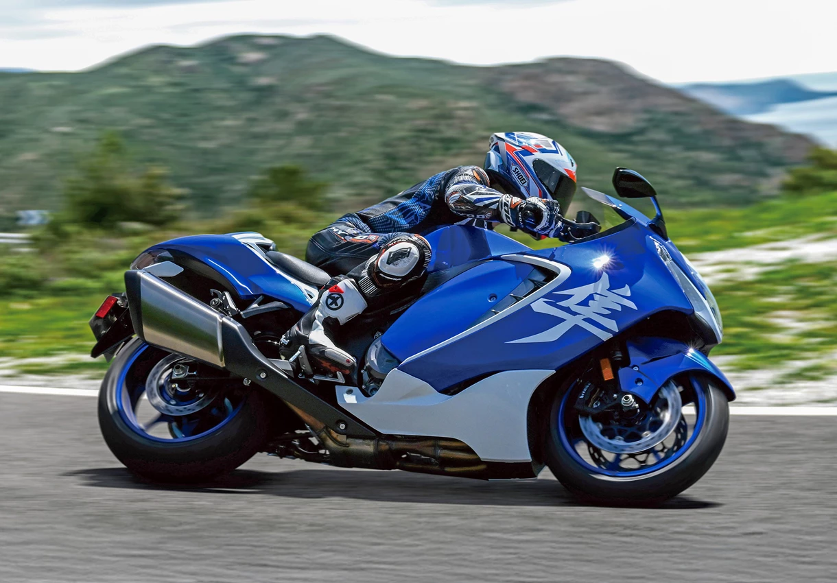 Suzuki Hayabusa Special Edition leaning over into a turn
