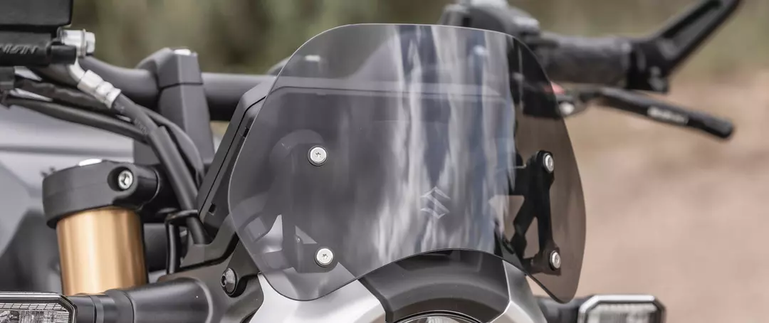 Suzuki GSX-8T accessory fly screen close up
