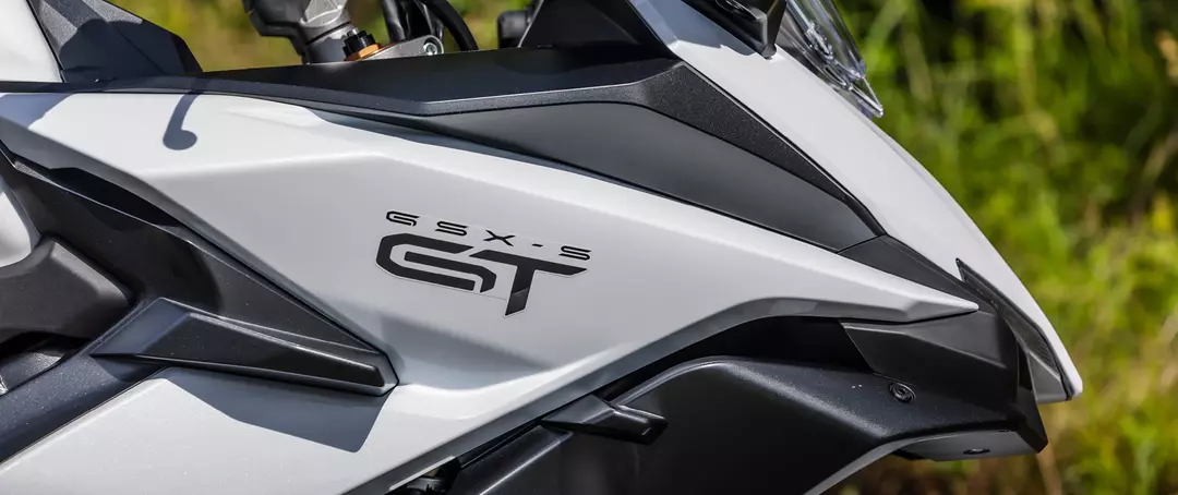 Suzuki GSX-S1000GT+ close up on the GT name graphic on the right hand side fairing