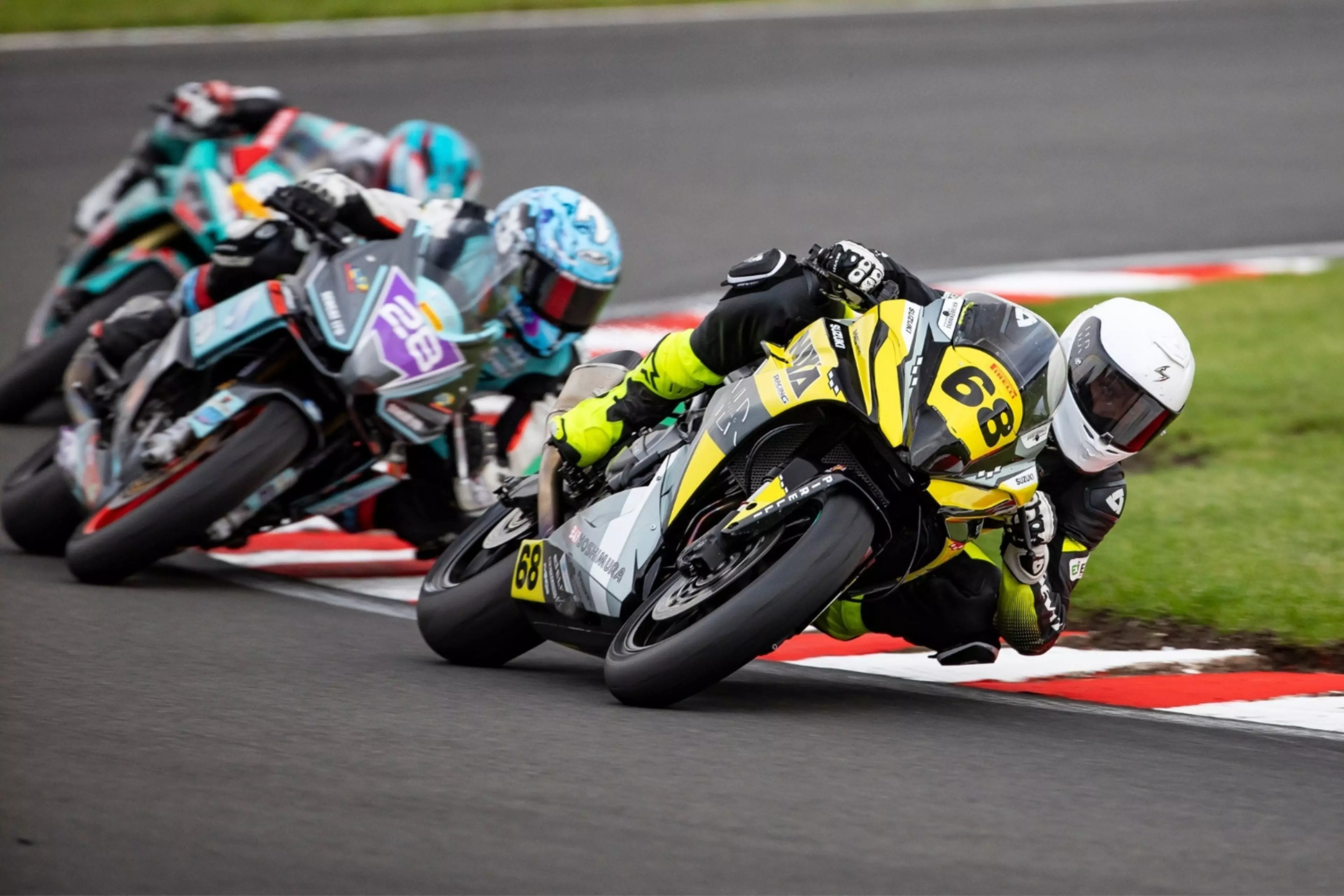 Kas Beekmans on the 8R at Oulton Park