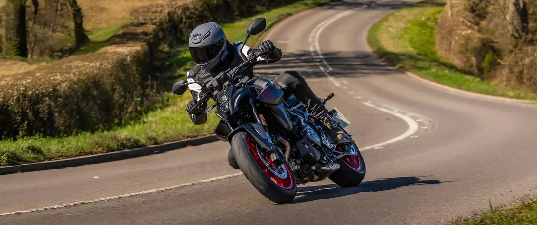 Suzuki GSX-8S in grey on a country road