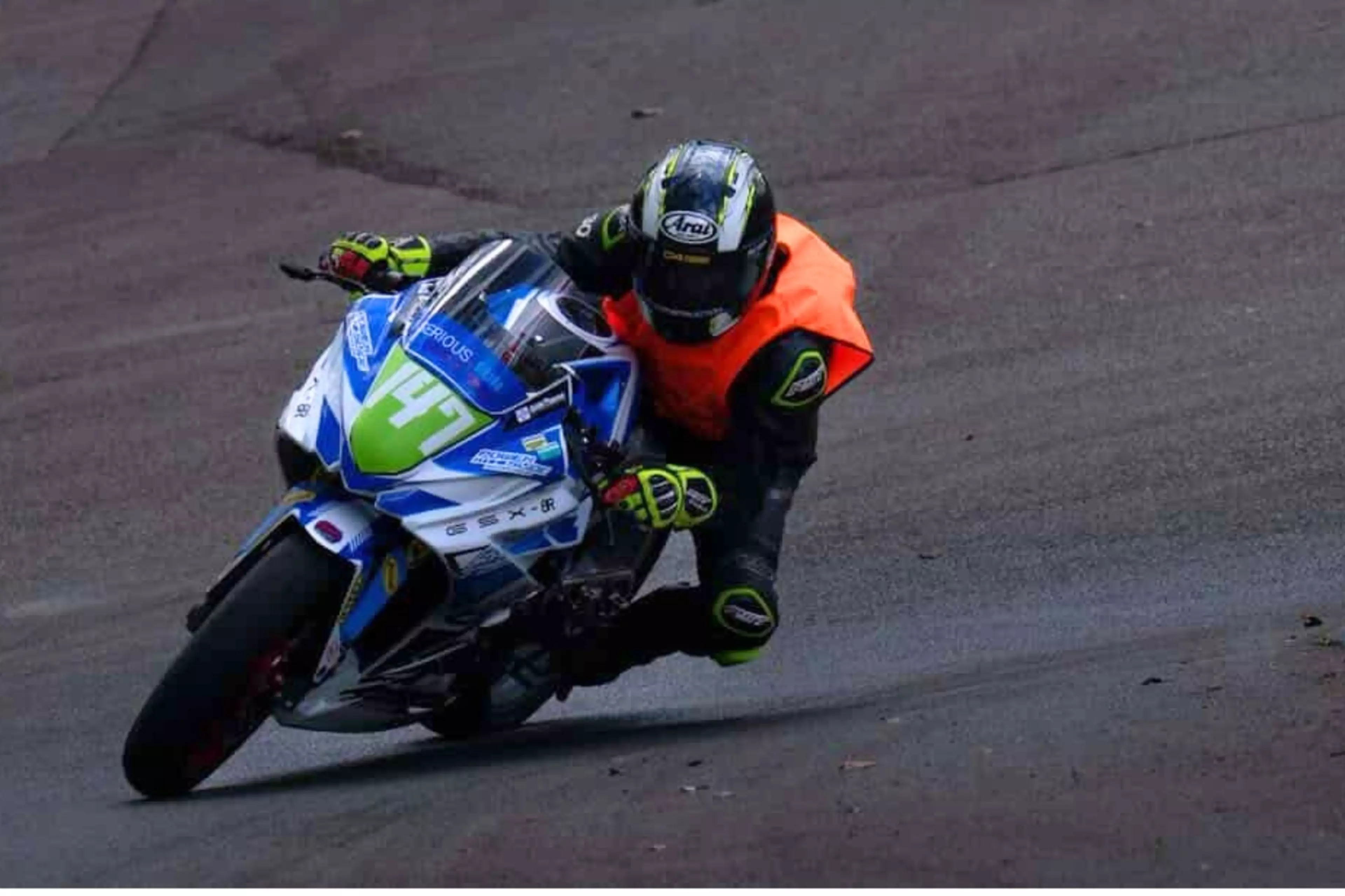 Richard Cooper on the Powerslide Suzuki 8R at Oliver's Mount