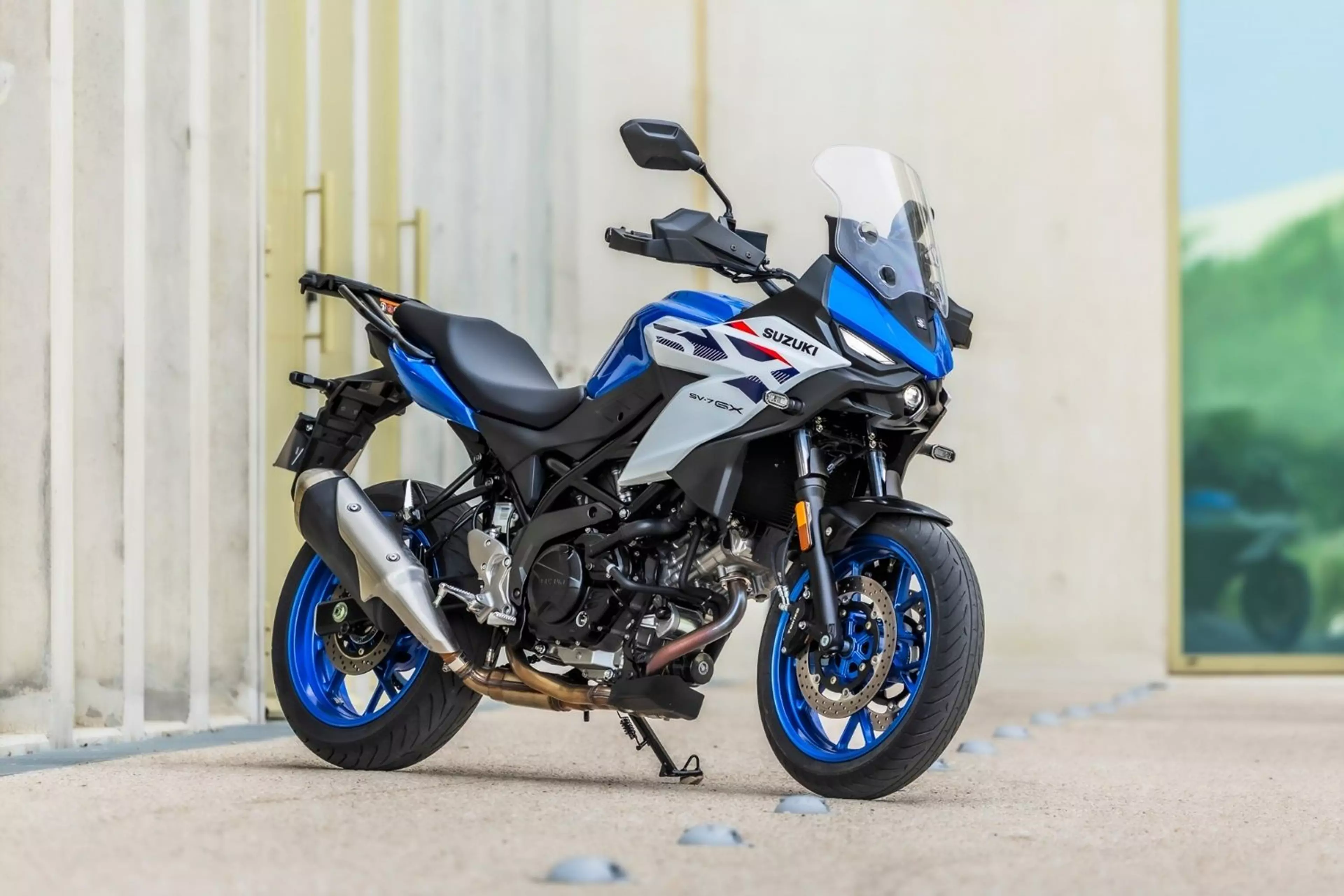 suzuki sv-7gx in blue
