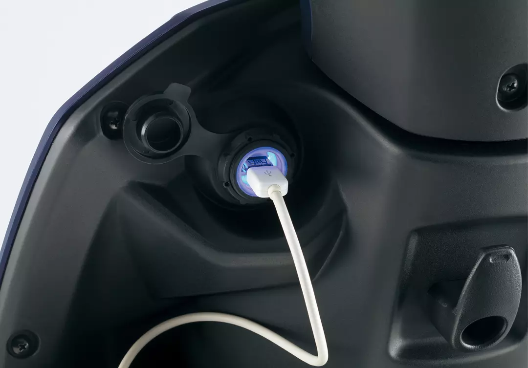 Suzuki Address 125 of the left hand side inner compartment and USB connection