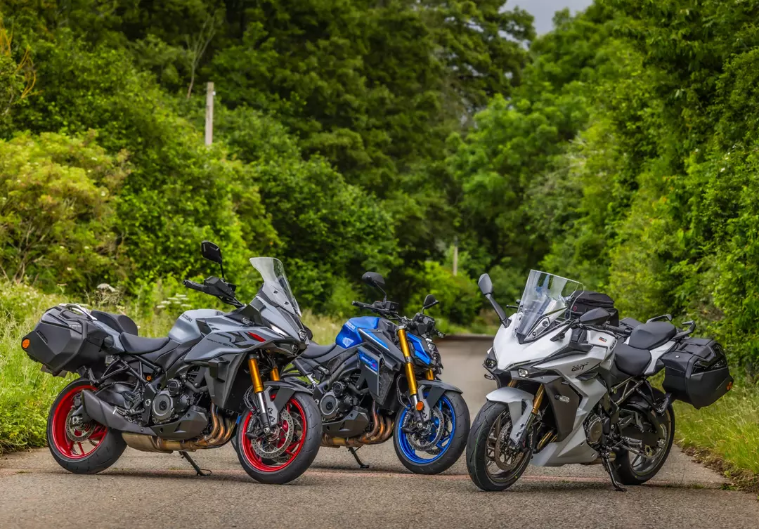 Suzuki GSX-S1000 family static on a country road