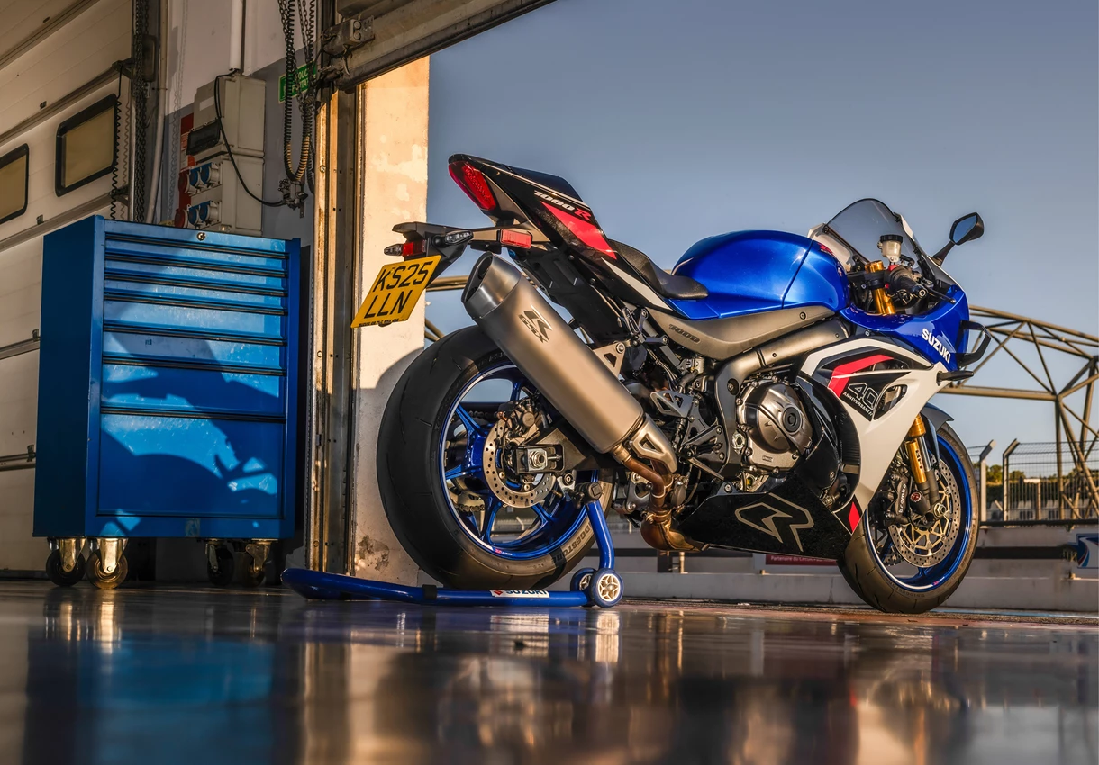 Suzuki GSX-R1000R rear three quarters in a pit box in pit lane