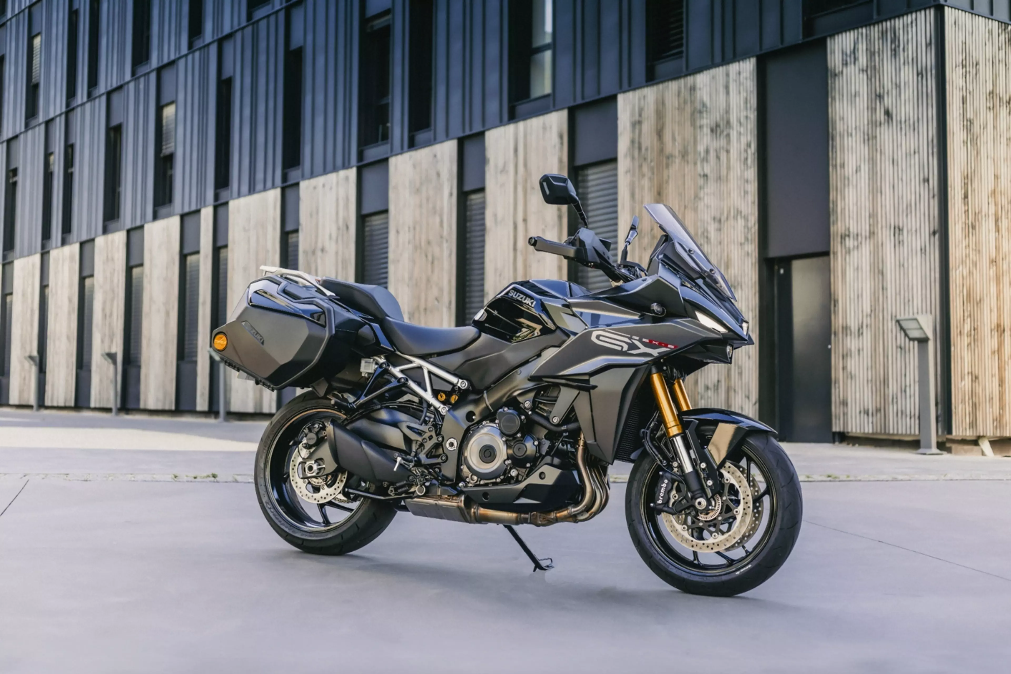 A Suzuki GSX-S1000GX Tour in black