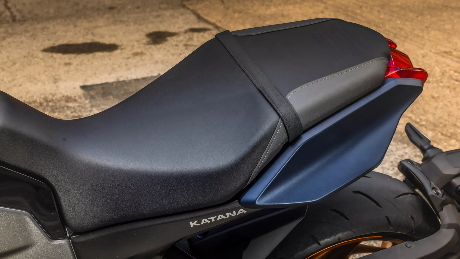 Suzuki Katana seat and pillion seat close-up