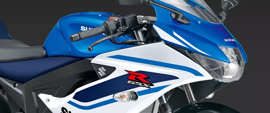 Suzuki GSX-R125  right hand side close up of GSX-R logo and headlight