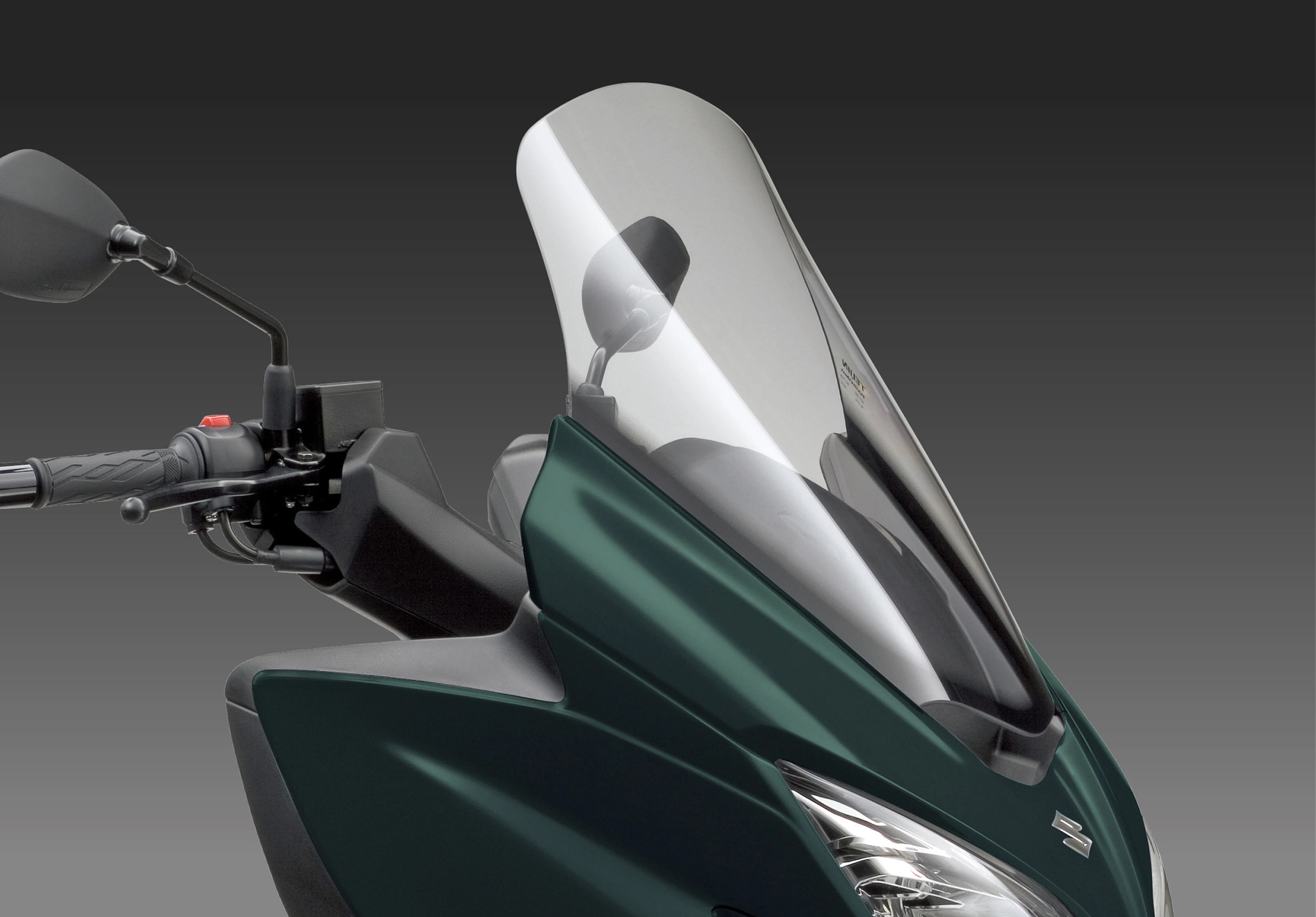 Suzuki Burgman 400 screen close up