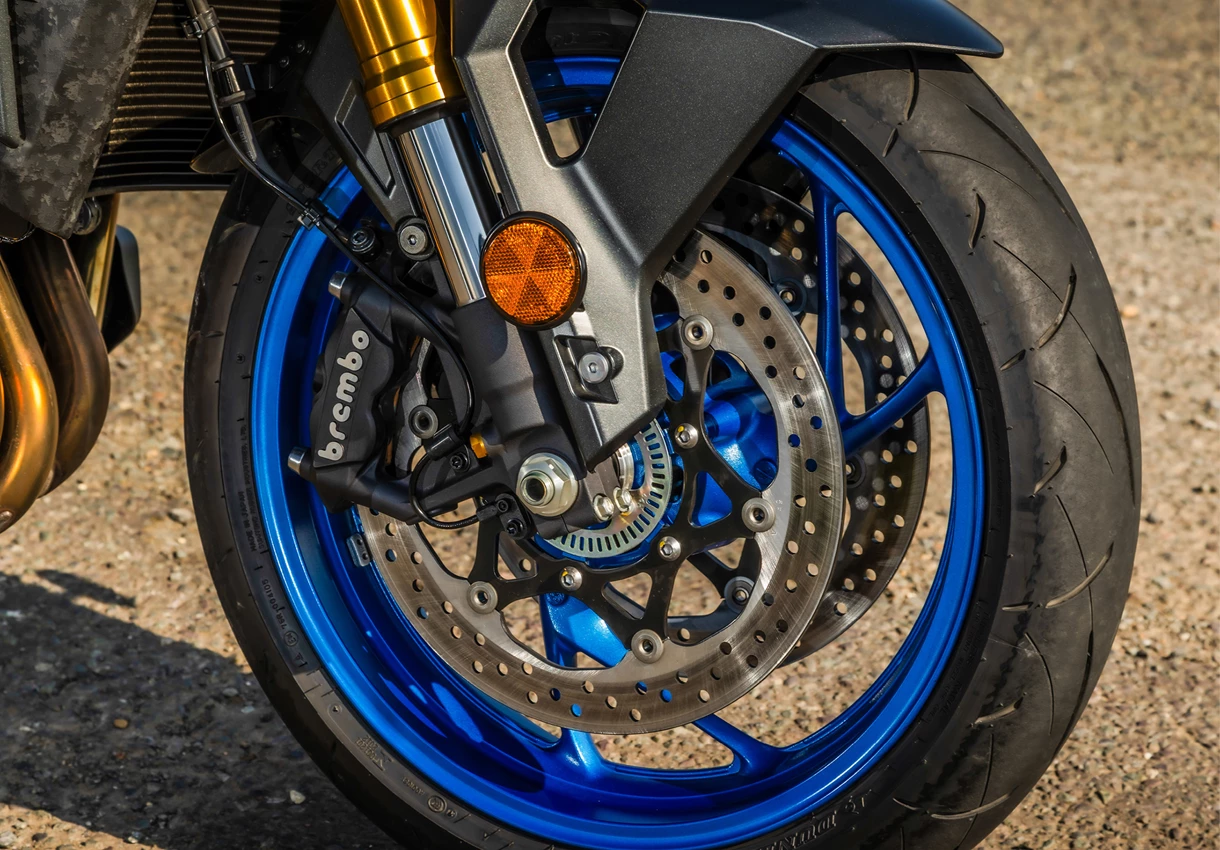 Suzuki GSX-S1000 Brembo brakes close-up on location