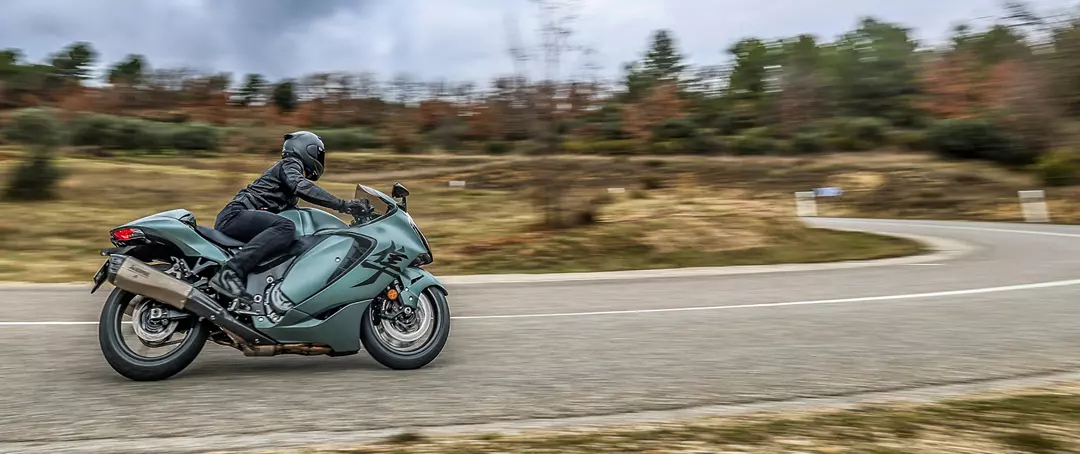 Suzuki Hayabusa turning into a corner on a country road