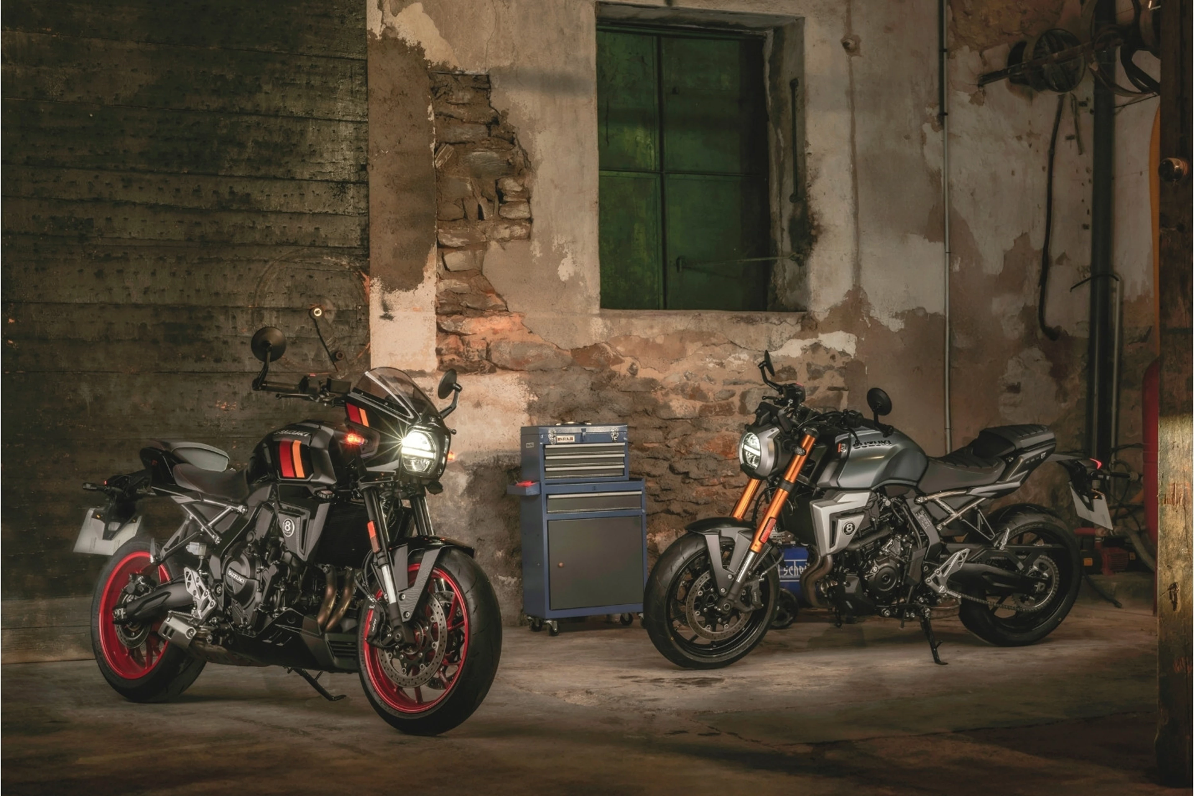 Suzuki GSX-8T and GSX-8TT award winners
