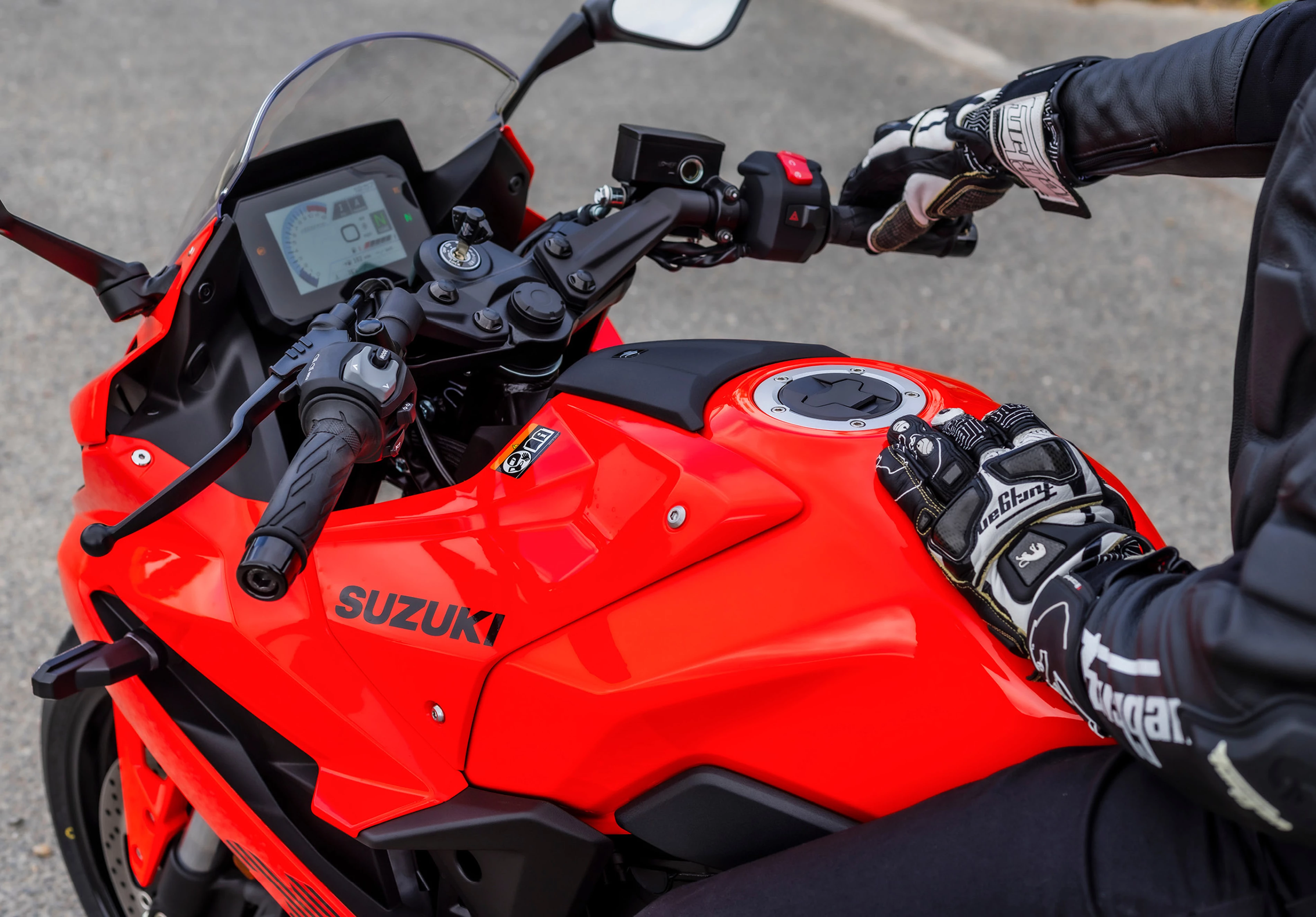 Suzuki GSX-8R left hand side looking over the tank and bars