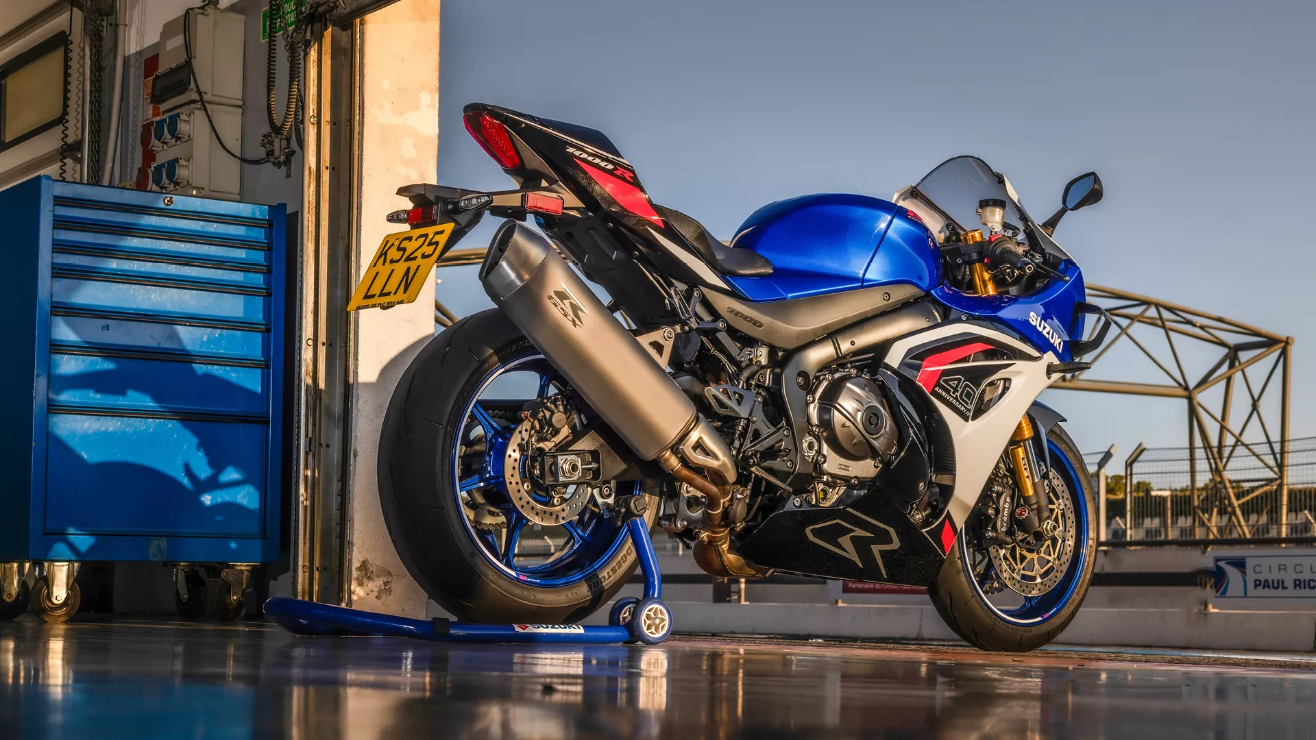 Suzuki GSX-R1000R rear three quarters in a pit box in pit lane