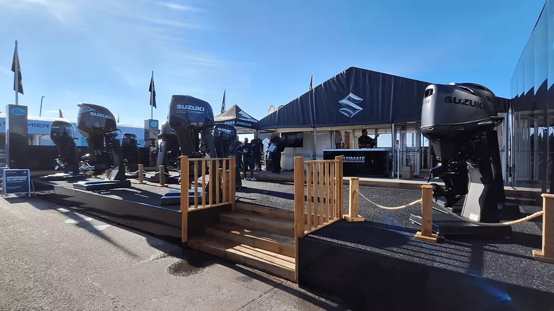 Suzuki Marine SIBS stand